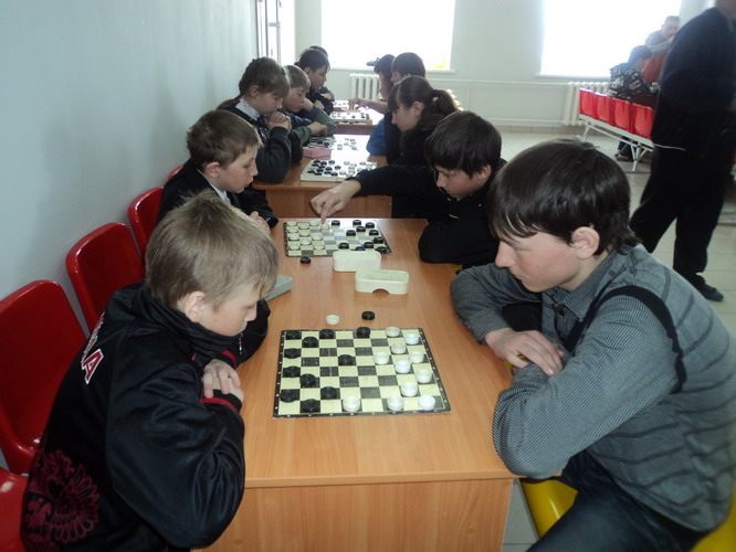 Первенство Шемуршинского района по шашкам среди учащихся школ района определило лучших игроков